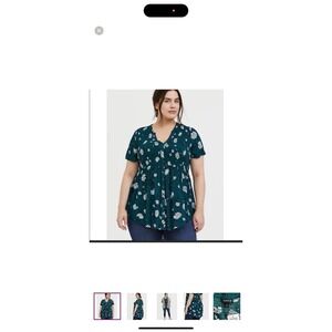 Torrid Women's Floral Print Blouse Button Front, Size 2